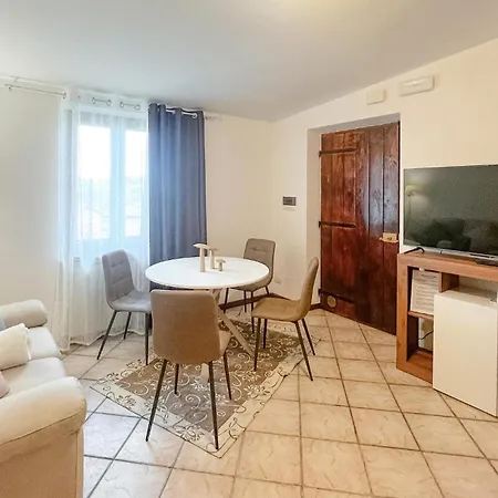 Apartment Stunning In *