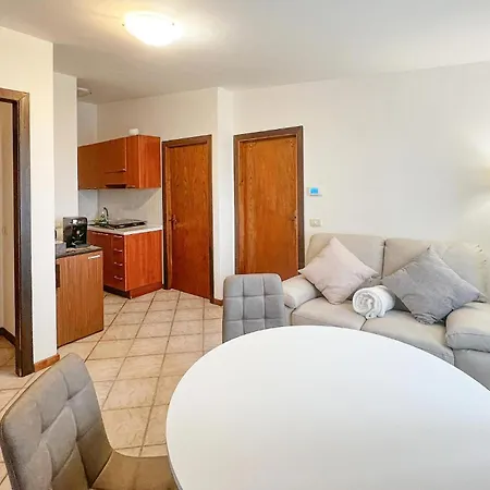 Apartment Stunning In Montemonaco